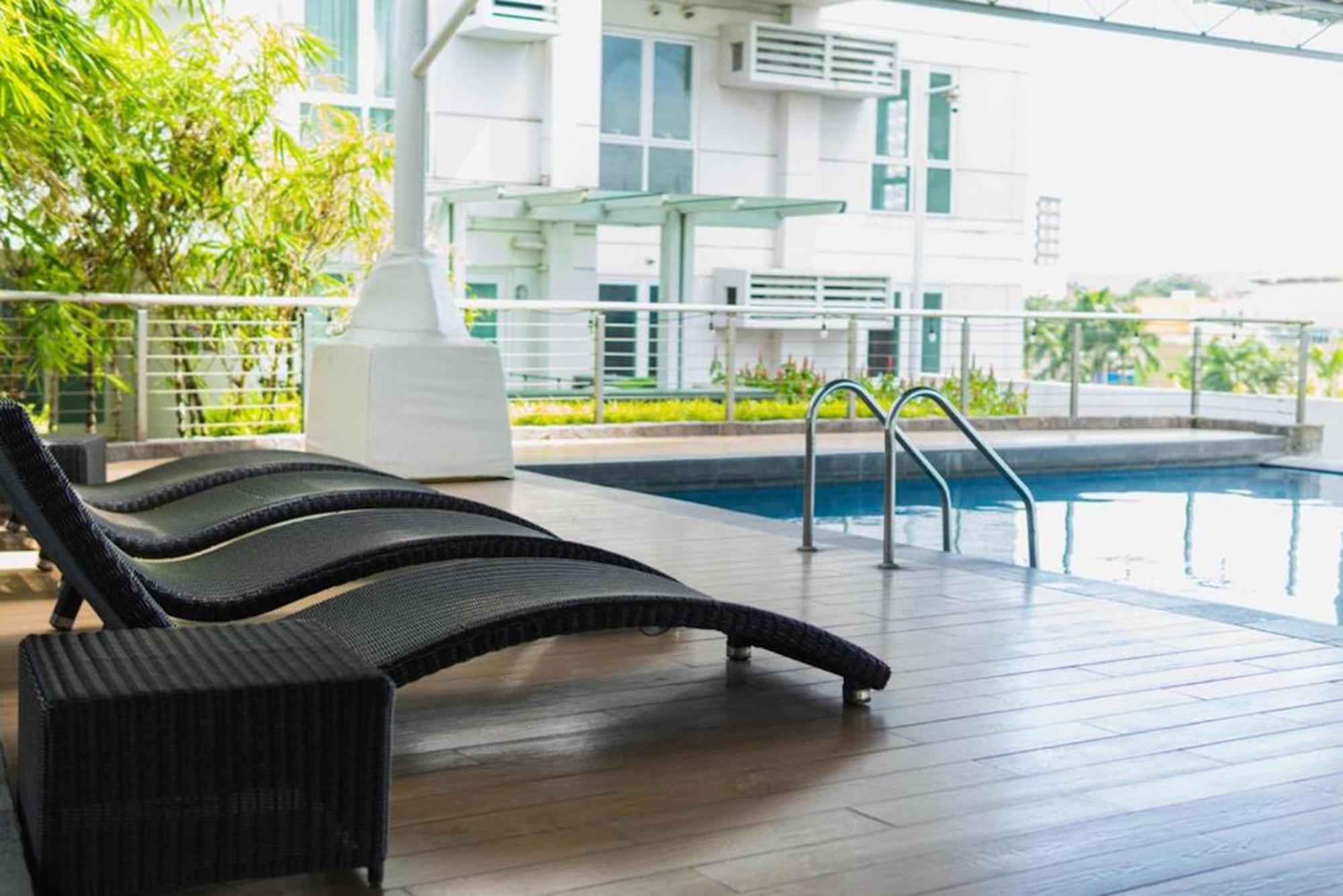 Abreeza Studio Suite 2321 - Pool, Wifi, City View, Washer, Ac, Netflix, Mall Davao City Exteriör bild